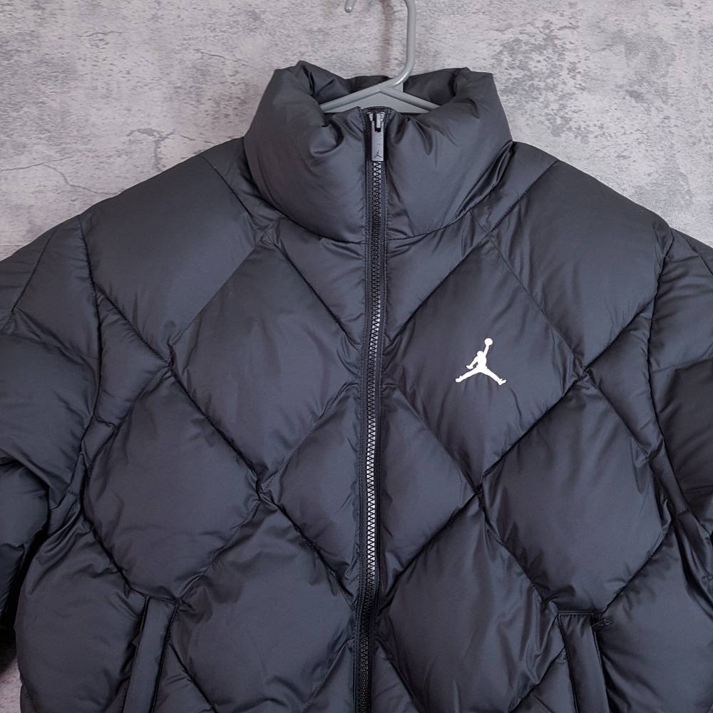 NIKE AIR JORDAN Brooklyn Quilted Puffer Jacket Womens XS Black HV0417-010 - Picture 3 of 7